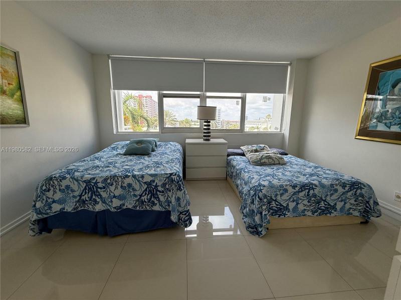 Condo for sale at Parker Tower 310