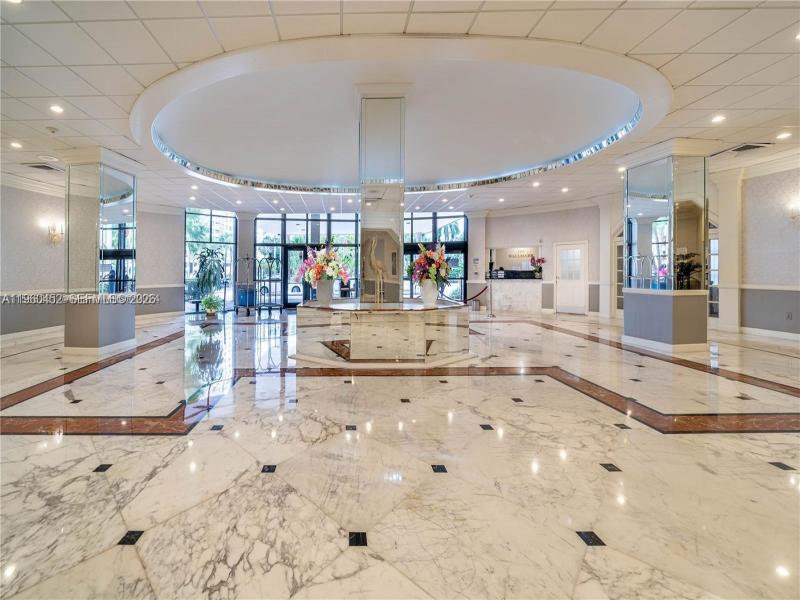 Condo for sale at Hallmark of Hollywood 508