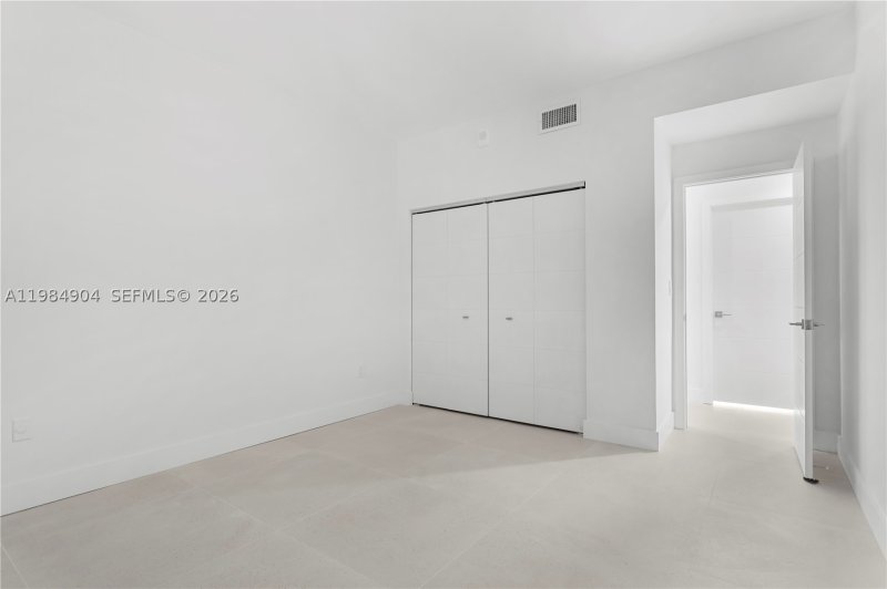 Alquiler de apartamento en 1000 Venetian Way 303