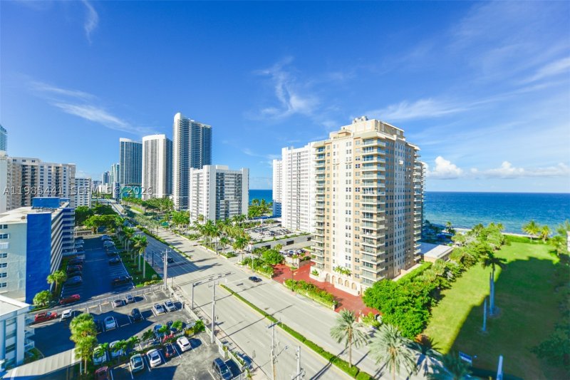 Alquiler de apartamento en Ocean Marine Yacht Club 1114