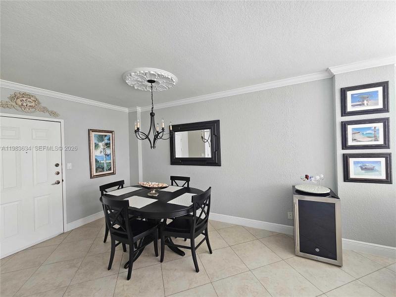 Aluguel de apartamento no The Wave Condo 411