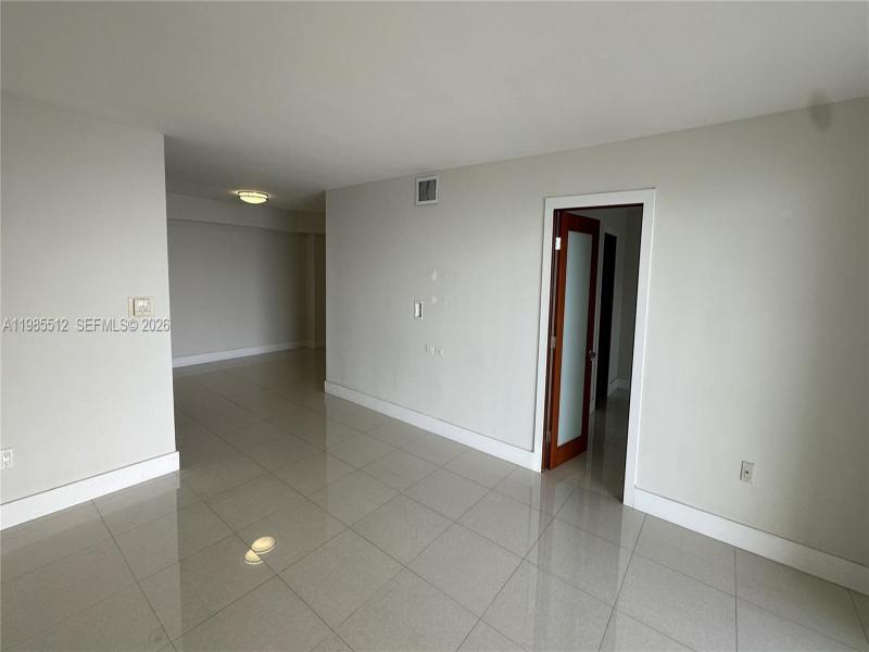 Condo for sale at Brickell Bay Club 1009
