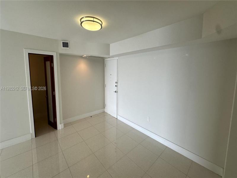 Condo for sale at Brickell Bay Club 1009