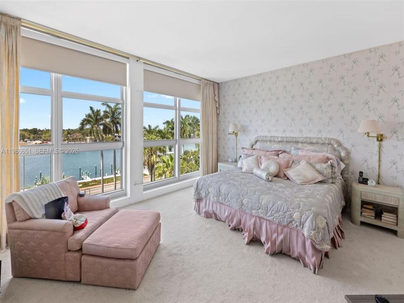 Comprar apartamento en Crystal House 5M