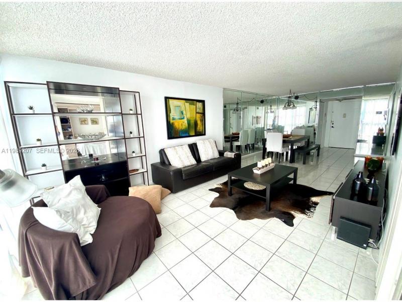 Condo for sale at Oceanview Park 222