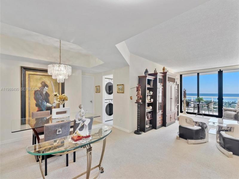 Condo for sale at Hamptons West 1712