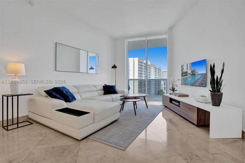 Apartment for rent at Trump Tower One 805