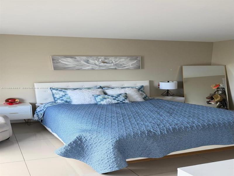 Condo for sale at Sailboat Cay 805