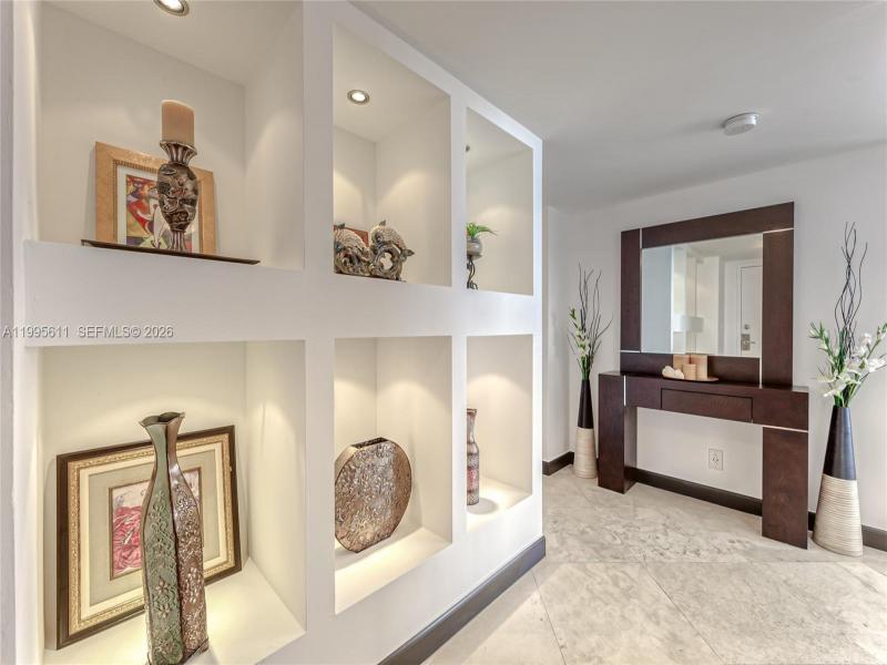 Condo for sale at Hallmark of Hollywood 1606
