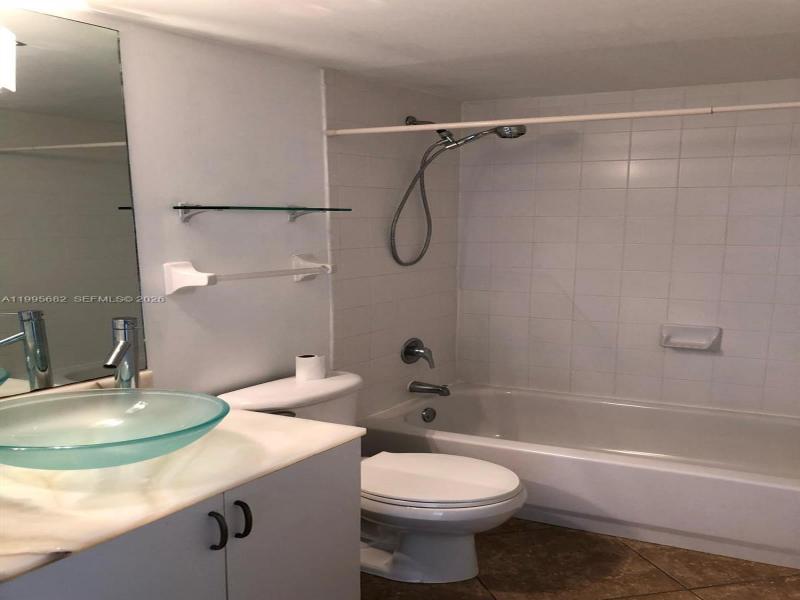 Condo for sale at Sails 412