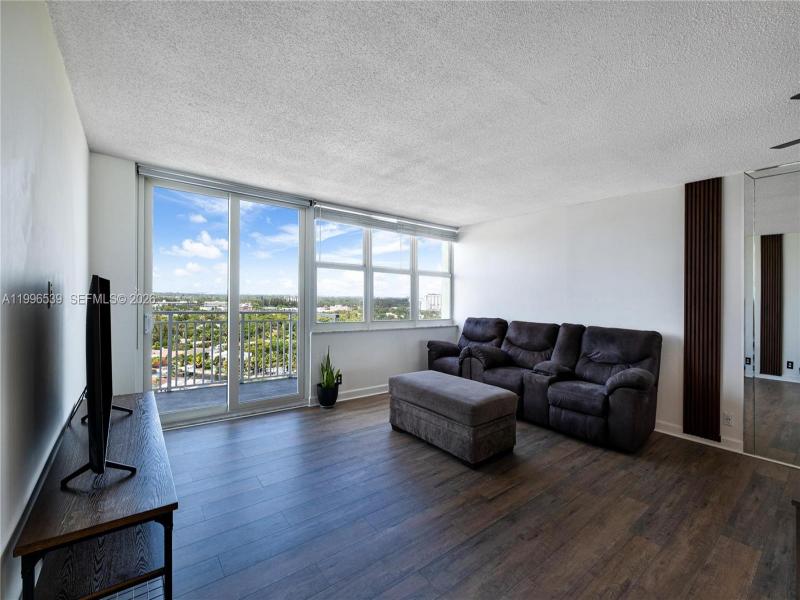 Comprar apartamento en Bayview Towers A1607