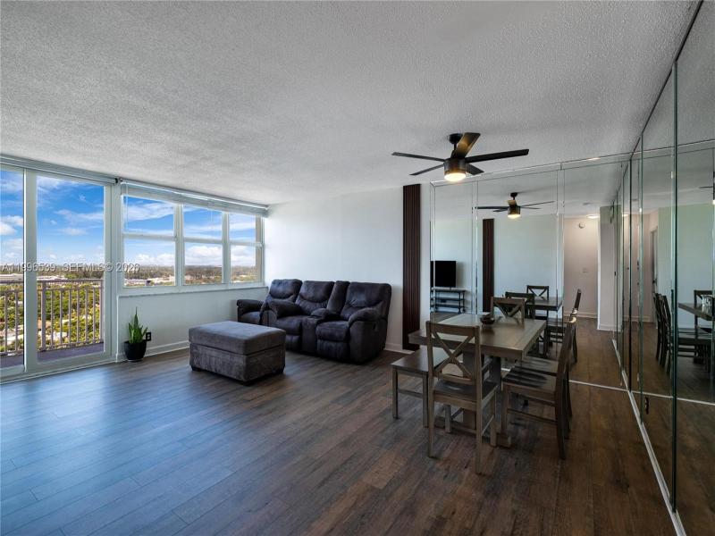 Comprar apartamento en Bayview Towers A1607