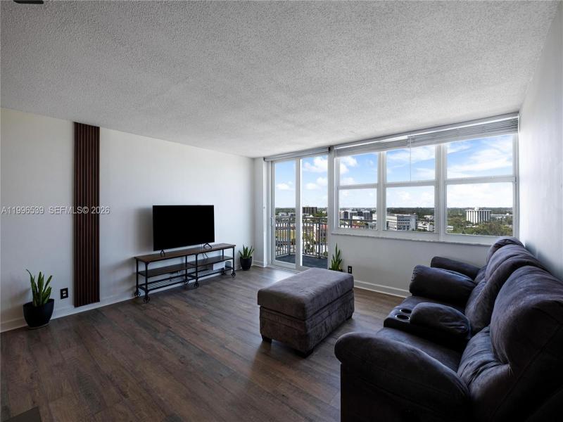 Comprar apartamento en Bayview Towers A1607