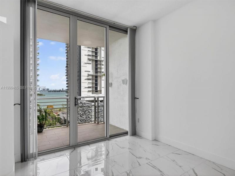 Comprar apartamento en Edgewater Lofts 1003