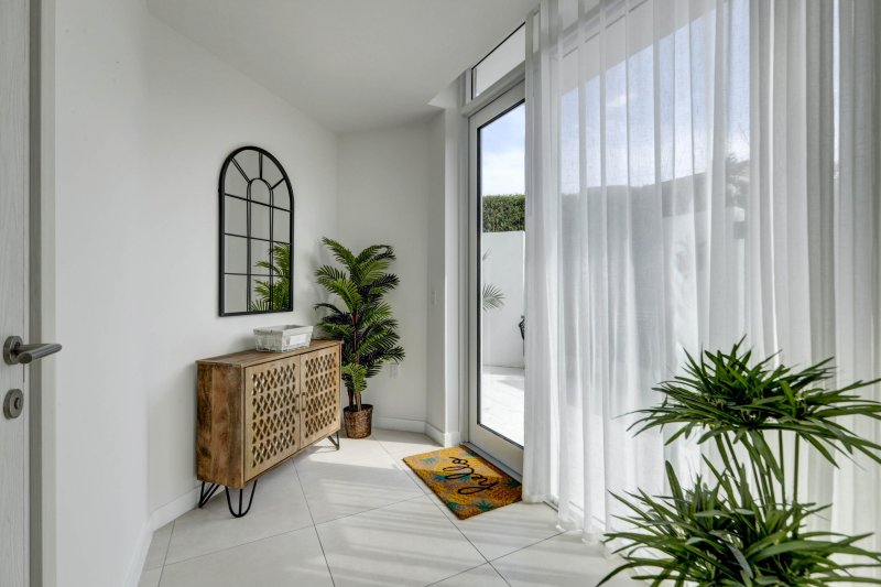 Condo for sale at Tiffany House Th3
