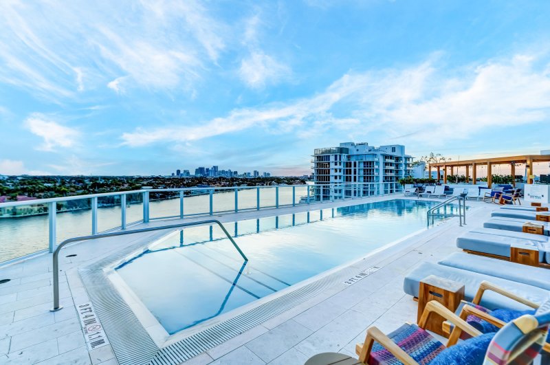 Condo for sale at Tiffany House Th3