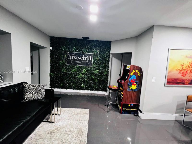 Property photo # 9