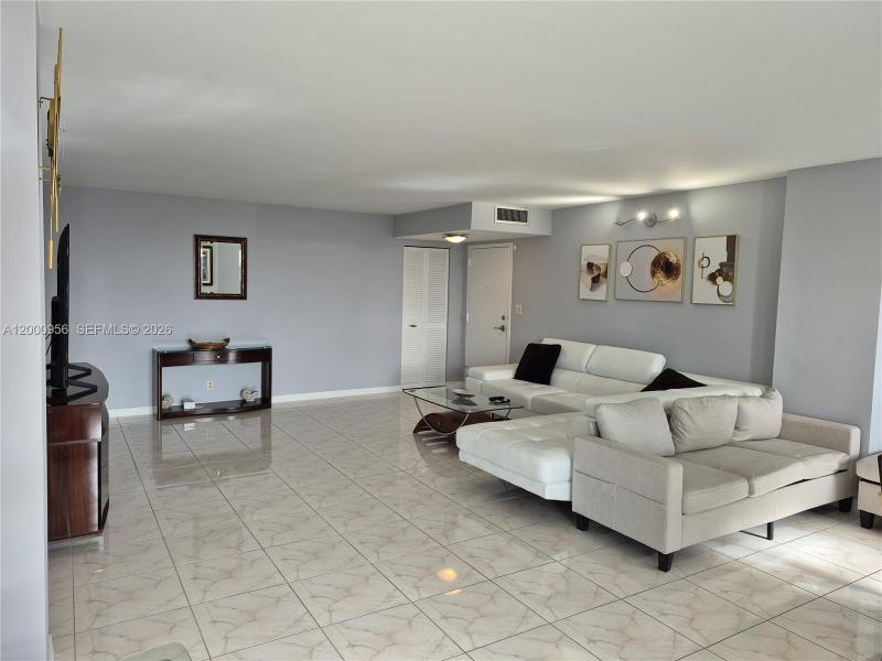 Condo for sale at Malaga Towers 17C