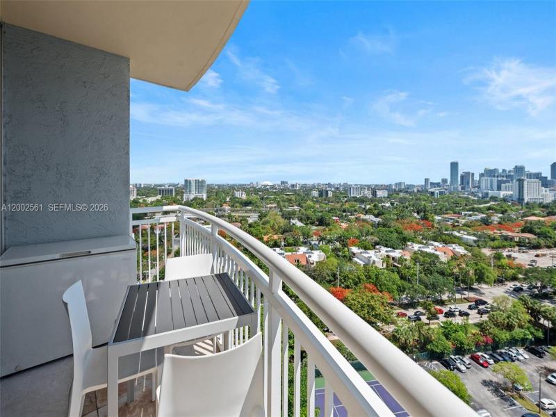 Comprar apartamento en Metropolitan at Brickell 1805