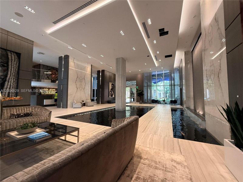 Condo for sale at Las Olas River House 304