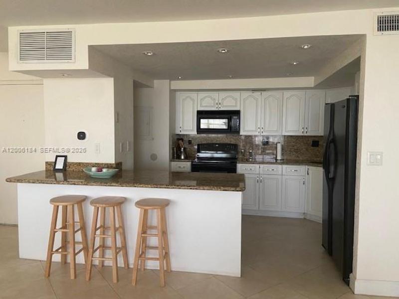 Comprar apartamento en Bayview Towers B705