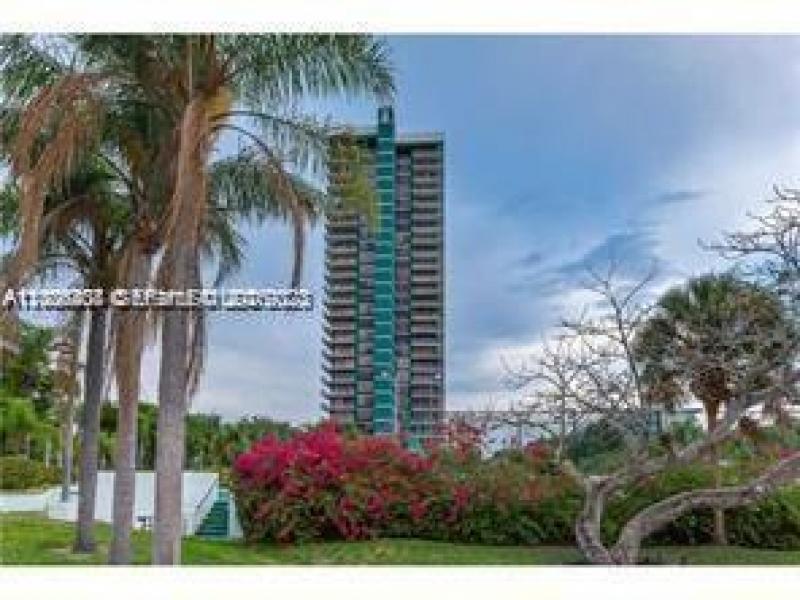Condo for sale at Palm Bay Yacht Club 1406