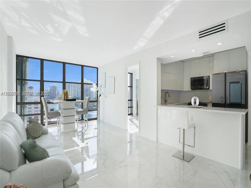 Condo for sale at Avant Garde 1206