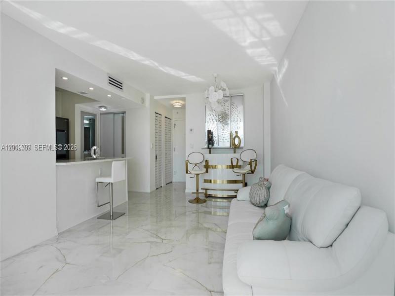 Condo for sale at Avant Garde 1206