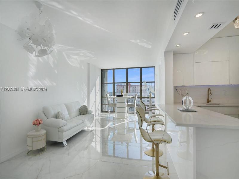 Condo for sale at Avant Garde 1206