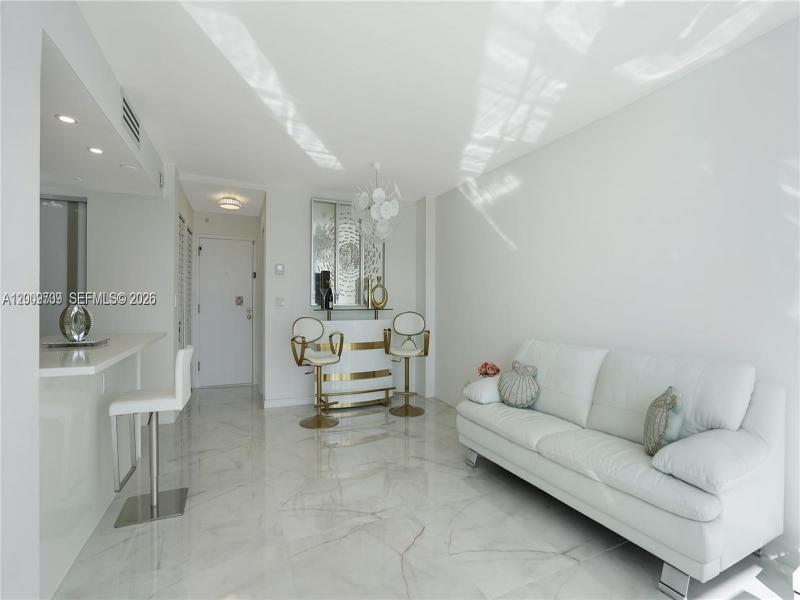 Condo for sale at Avant Garde 1206