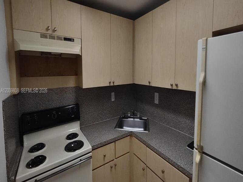 Property photo # 6