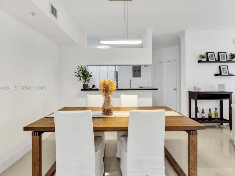 Comprar apartamento en Porto Bellagio 1610