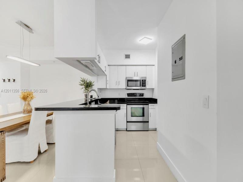 Comprar apartamento en Porto Bellagio 1610