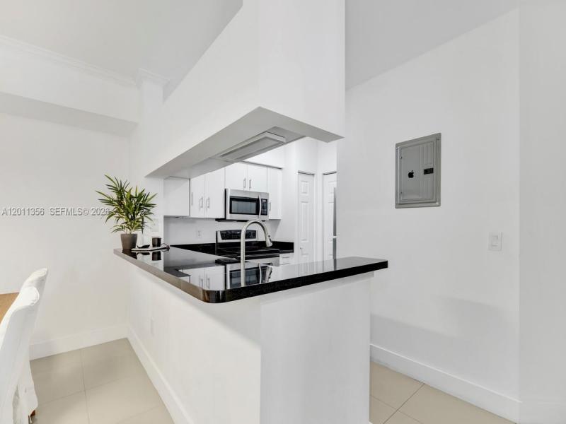 Comprar apartamento en Porto Bellagio 1610