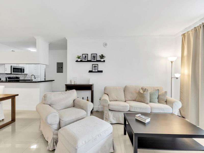 Comprar apartamento en Porto Bellagio 1610