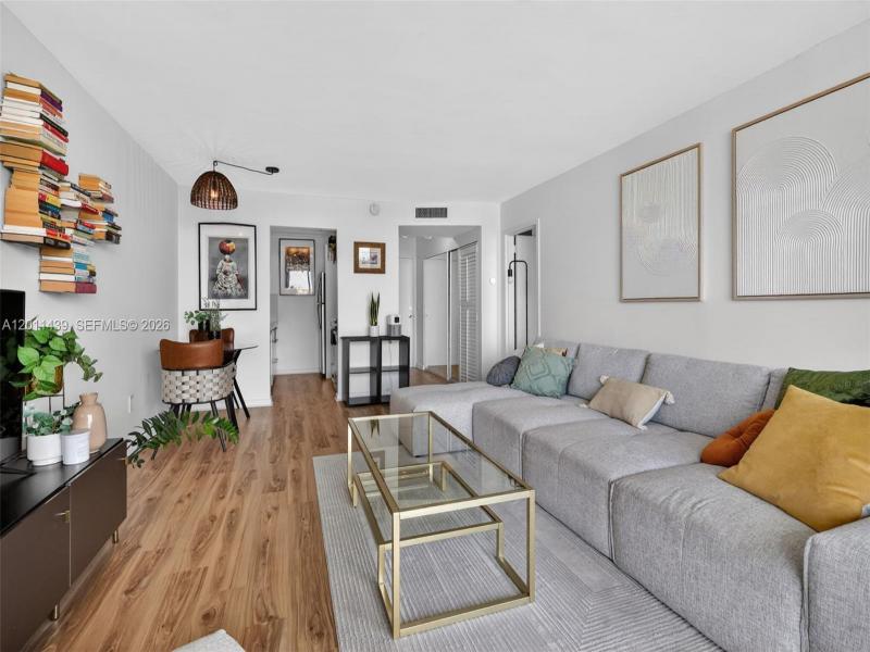 Property photo # 9