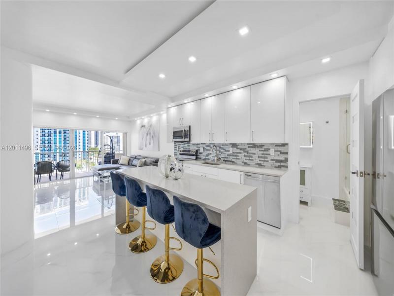 Comprar apartamento no The Hemispheres 10B