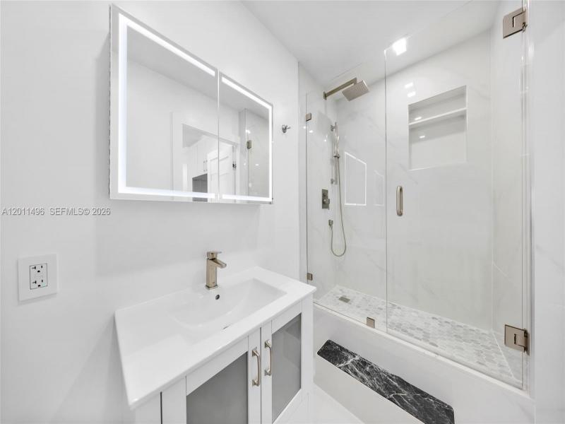 Comprar apartamento no The Hemispheres 10B