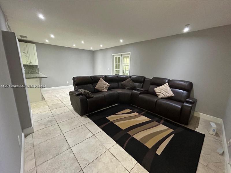 Property photo # 9