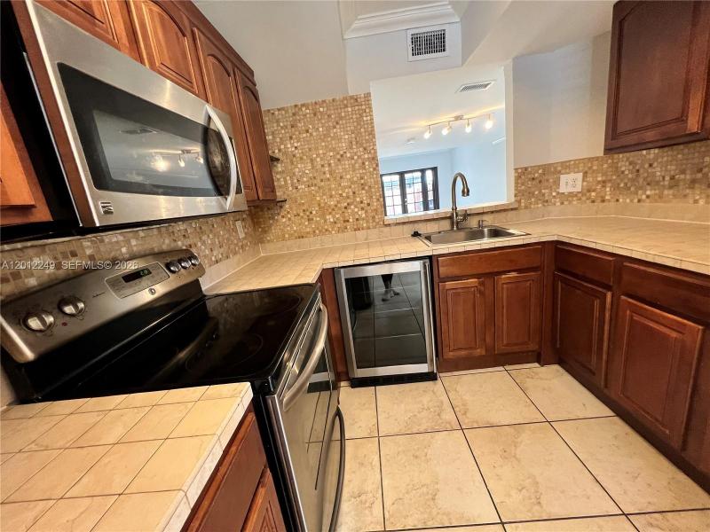Property photo # 4
