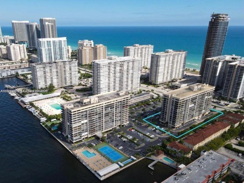Condo for sale at Avant Garde East401