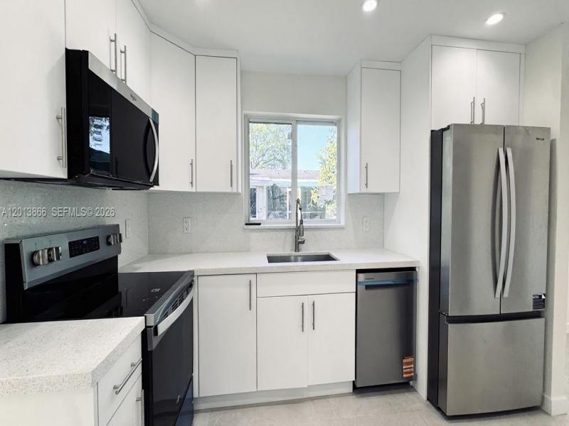 Property photo # 6