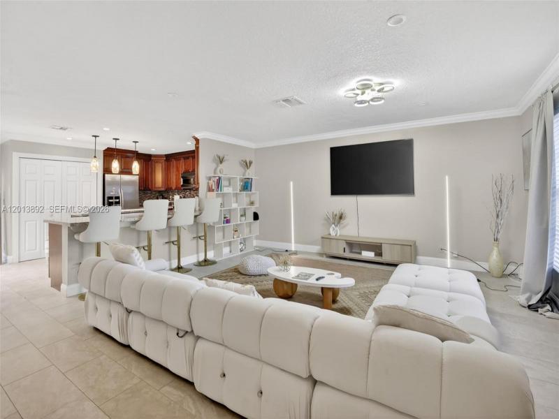 Property photo # 4