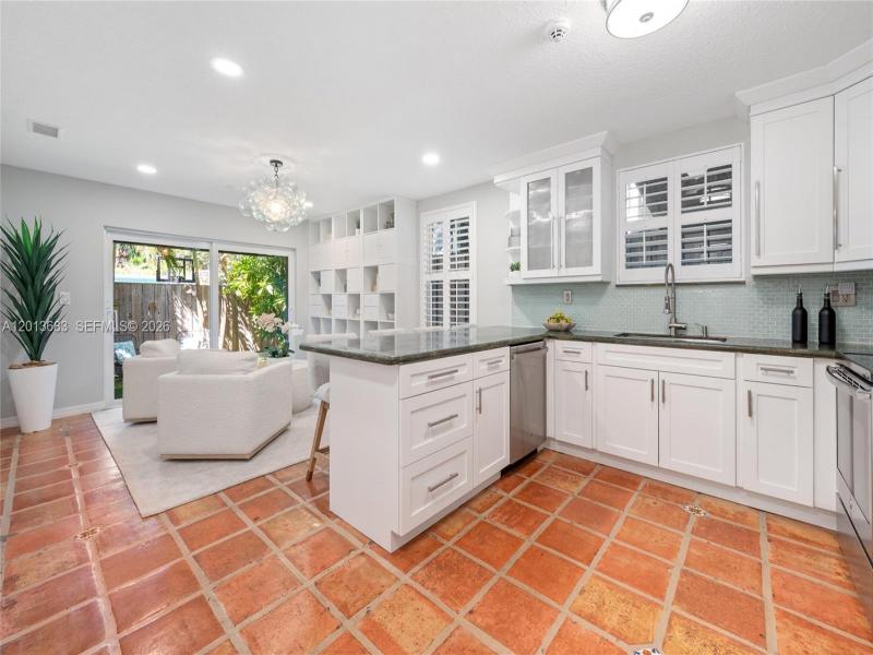 Property photo # 9