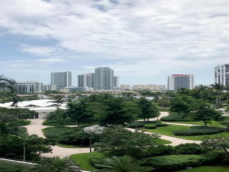 Condo for sale at Olympus Towers 418