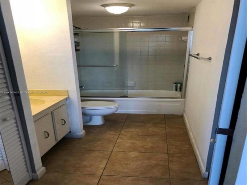 Condo for sale at Olympus Towers 418