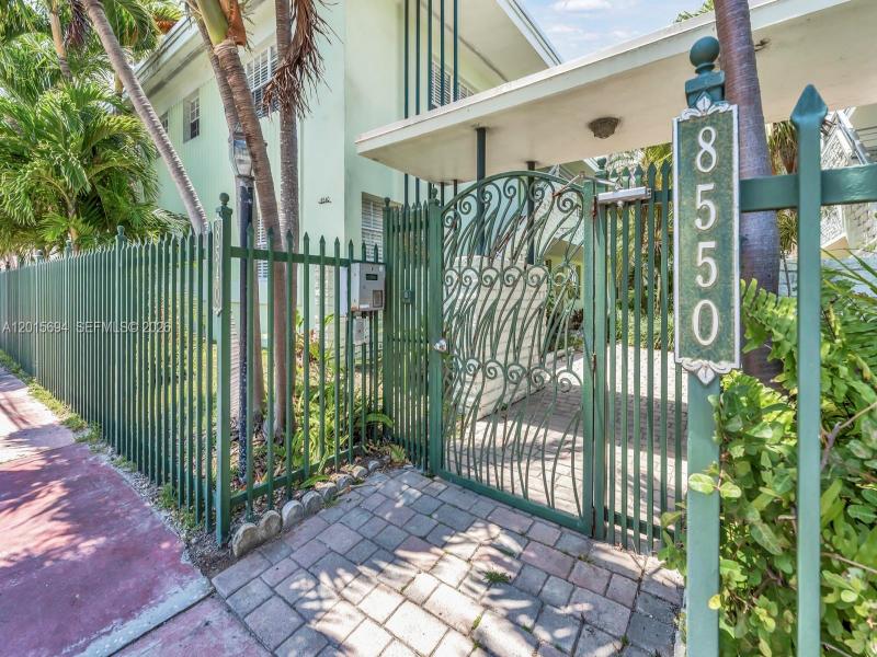 Property photo # 0