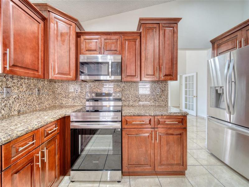 Property photo # 9