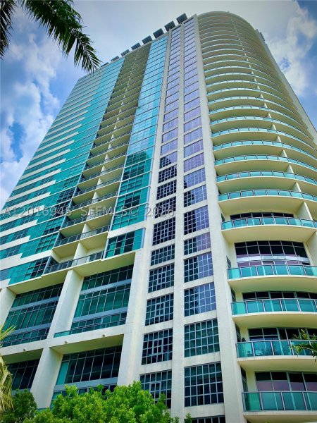 Apartment for rent at Midtown Miami 4 H1903