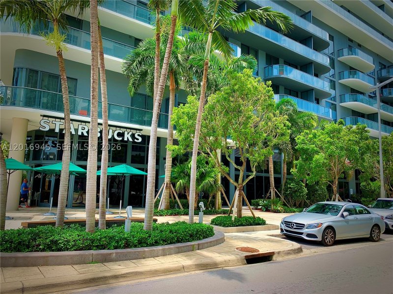 Apartment for rent at Midtown Miami 4 H1903